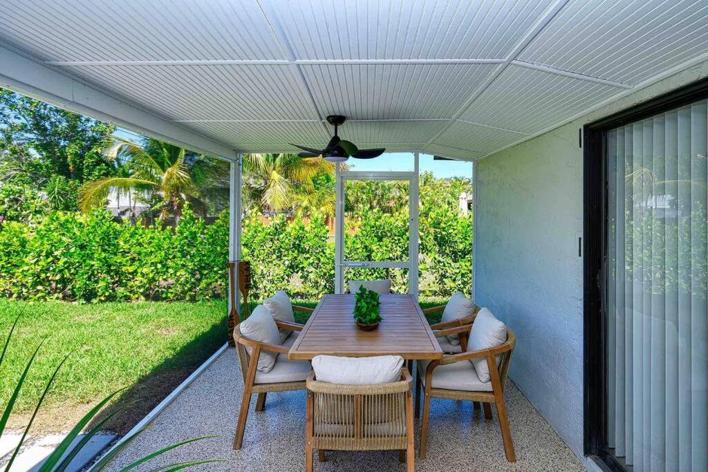Сasa de vacaciones The Suzana Sunrise- 5 Minutes To Vanderbilt Beach! *
