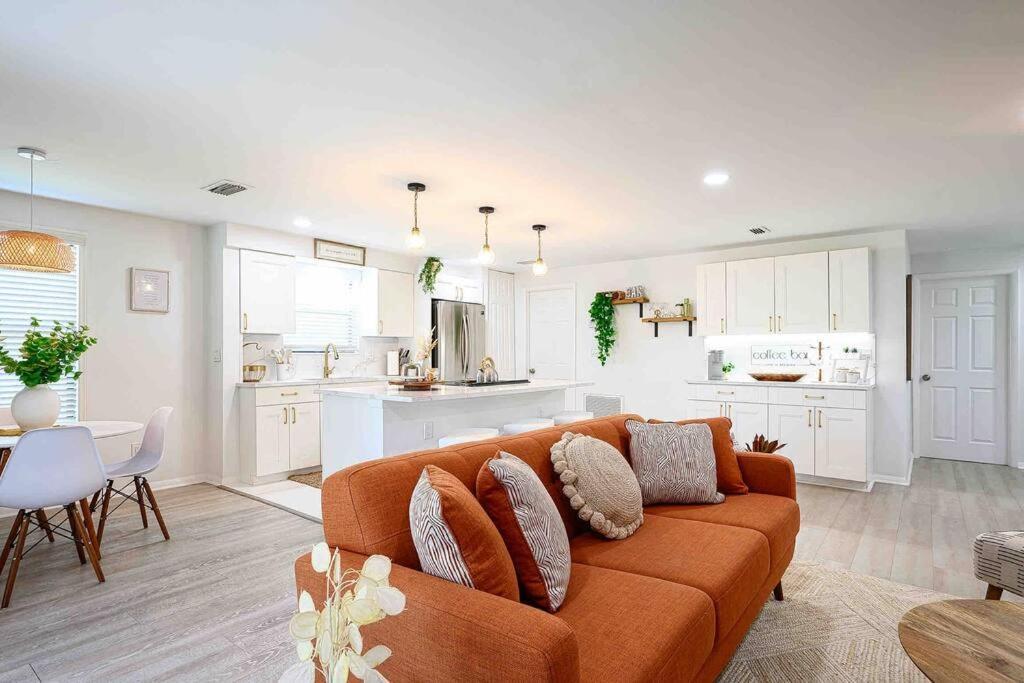 Сasa de vacaciones The Suzana Sunrise- 5 Minutes To Vanderbilt Beach! *